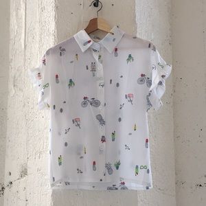 Fun summer blouse size Small